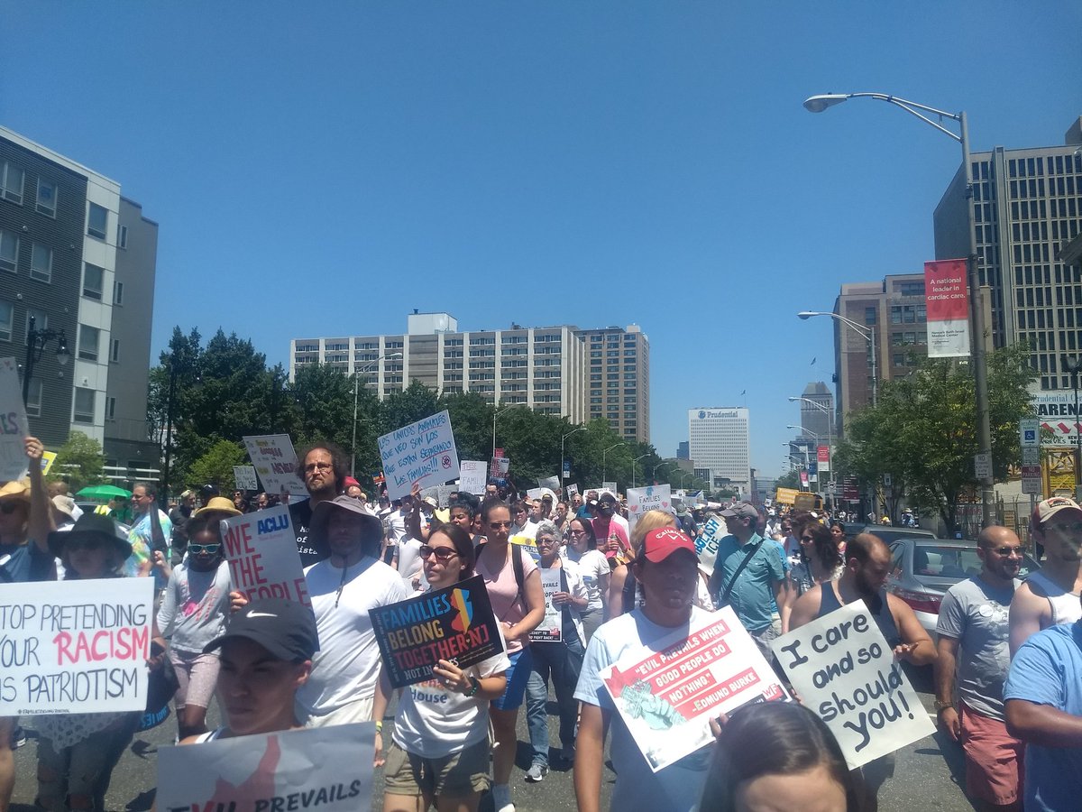 katitarian's tweet image. 360 degree view of the March in Newark, NJ. 
"This whole damn system."
"SHUT IT DOWN" 
Marching on ICE and Trump's fascist policies. #AbolishICE #FamiliesBelongTogether #FamiliesBelongTogetherMarch