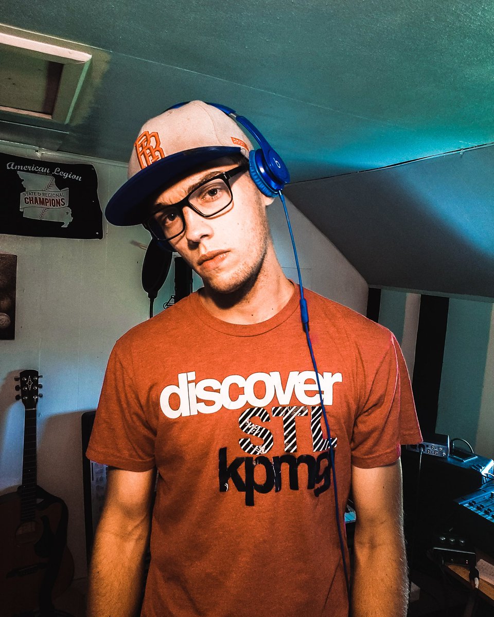 zach_elfrink's tweet photo. What music do you listen to?
.
#nf #cammeekins #macklemore #eminem #tommacdonald #newrappers #comment #goodvibes #weekendvibes #rappersontherise #art #albumart #albumartwork #newmusic #newmusiccomingsoon #newsingle #single #dopemusic #newrapper #newrappers #onthecomeup #rap https://t.co/JEjyB7lds3