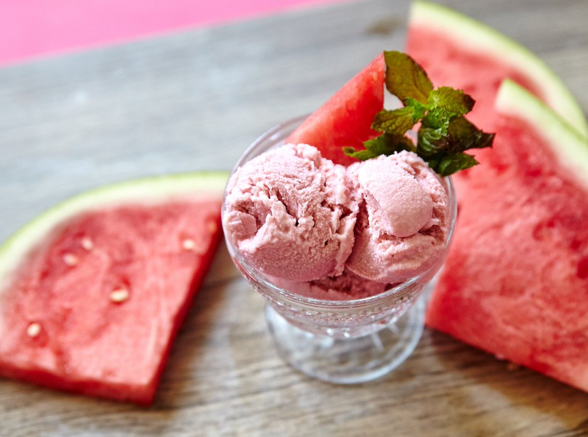 IS THAT A MOJITO?! Yes, it is. But, because we’re not basic, we made it a lil bit special—enter #Boozy 🍦🍦🍦