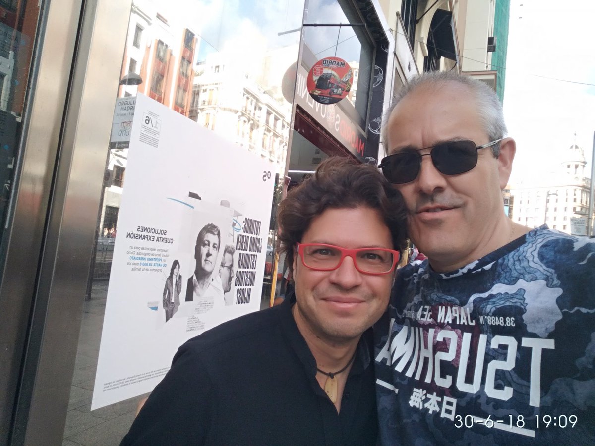 Estar un día en Madrid y encontrarte con <a href="/radiocable/">Fernando Berlín</a>, todo un lujo. Gracias crack.