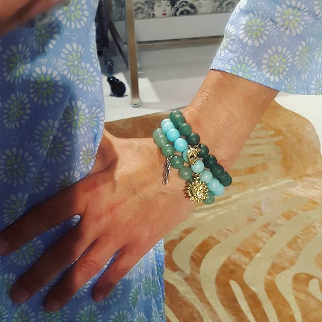 HamptonsCupcake's tweet image. Feeling under water w/ a head cold, but at least I'm with my friends...You, Me, &amp;amp; the Sea...Shine Bright...Climb Your Waterfall 🐟🌞🤧
.
.
.
.
.
#youvebeencharmed #armstack #armparty #armcandy #gemstonebracelet #stackbracelets #charmbracelet #amazonite … ift.tt/2KjCnSZ