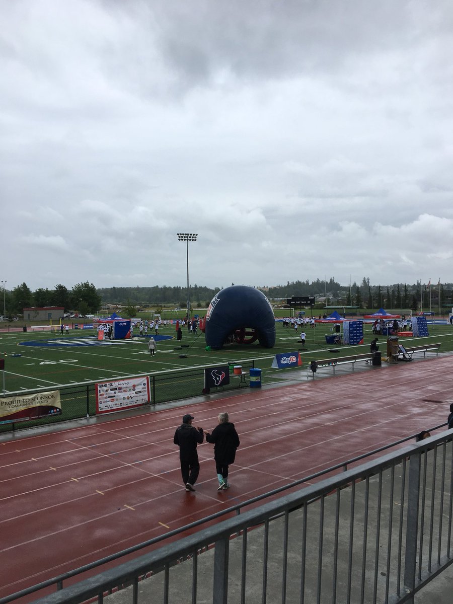 Mission_Niners's tweet photo. Christian Covington football camp! https://t.co/xTjbaqbPmB