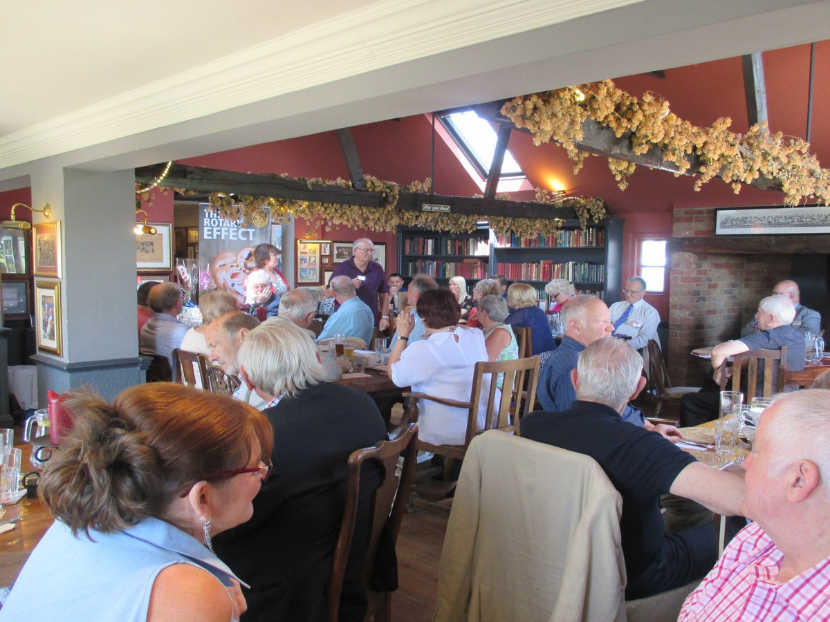 rotarytonbridge's tweet photo. Celebrating @RotarySE1120's Handover at the #MarkCrossInn! https://t.co/ajpYKmJAyd