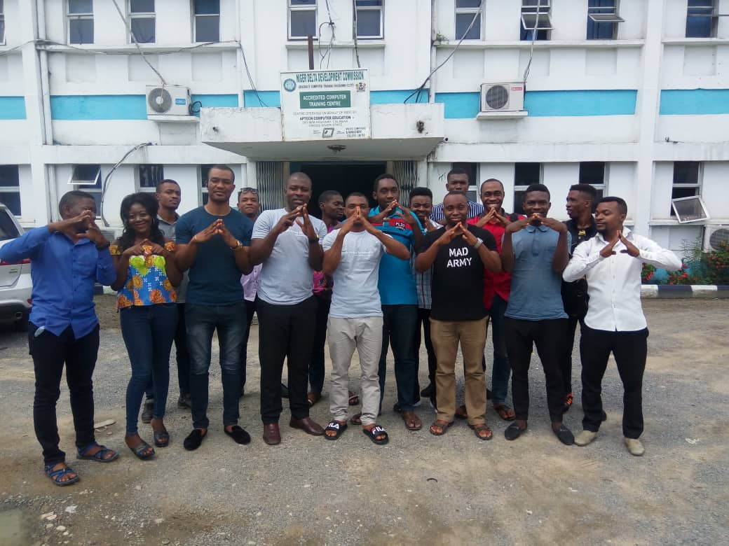 codeMat_'s tweet photo. #TIA
Calabar ALC3.0 MeetUp Grand Finale. 
Thank you
@Andela @Andela_Nigeria
@googleafrica @udacity @auwalms @thompson_nsikak #ALCwithGoogle
#ALCCalabar
#ALCSSNigeria https://t.co/xOMvdqauHv