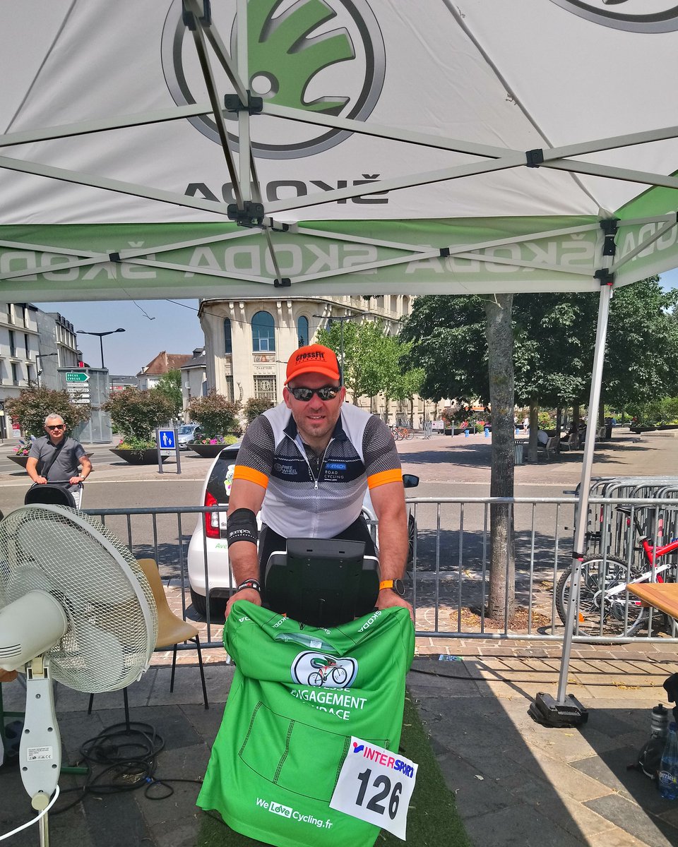 Sortie découverte Freewheel aujourd'hui, place des Épars. 
C'était reconnaissance de l'étape du Tour de France 🇫🇷 arrivant à Chartres le 13 Juillet.
C'était aussi le #defivelo de #clete à <a href="/VilledeChartres/">Ville de Chartres</a> 
Bravo à tous. 
Rdv pour les prochaines sortie à Coach&amp;Vous [La Salle]