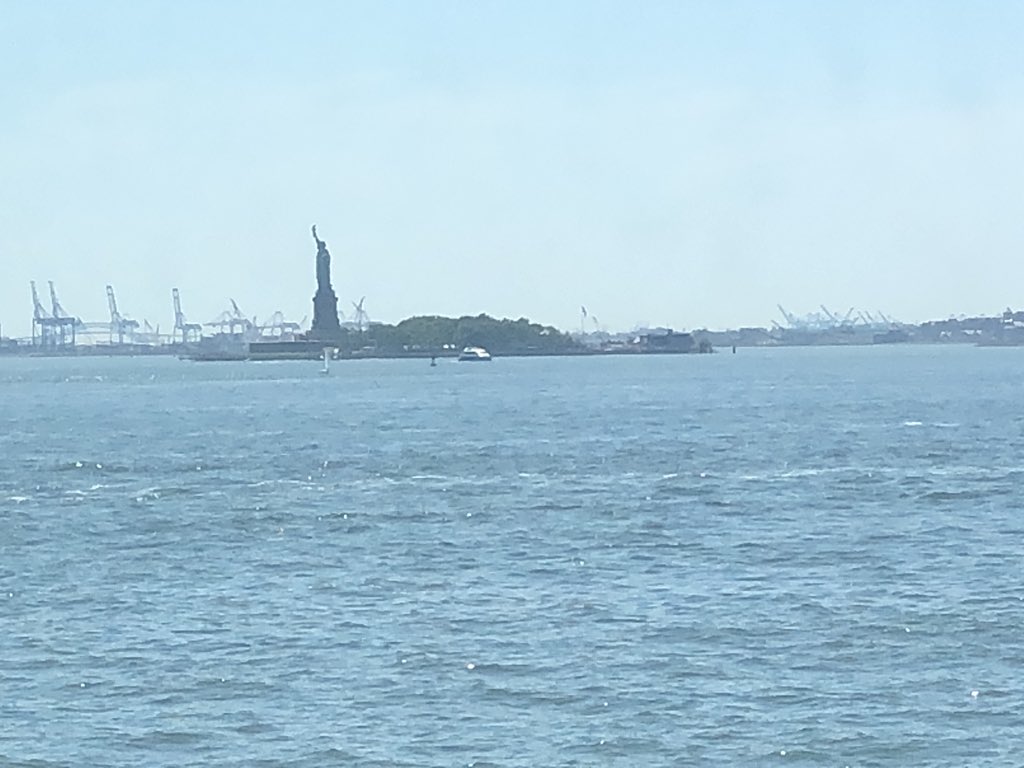 UnionIntAvocats's tweet photo. Lunch of the Governing board
Déjeuner du Conseil de presidence
Almuerzo del Consejo de presidencia
#UIANYC #Friends #AmazingView https://t.co/slRt0RnACO