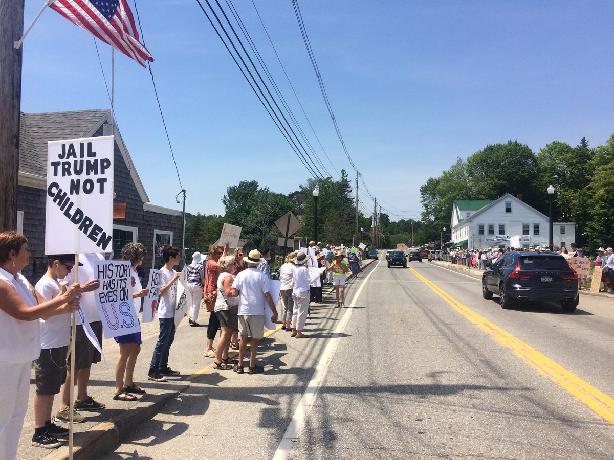 Alandrious's tweet photo. Over 300 people standing out in Damariscotta ME to say #FamiliesBelongTogether #abolishice https://t.co/rlApjOOcnu