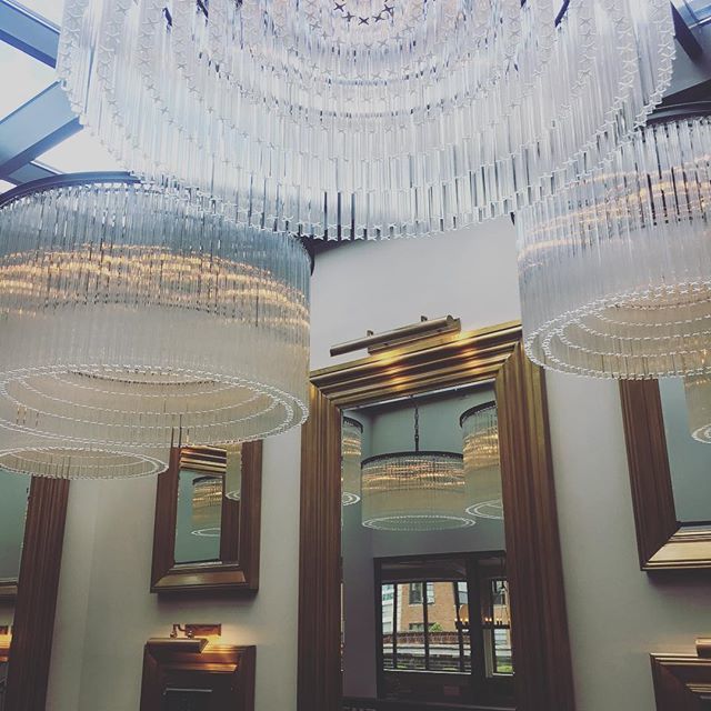 lizmcreative's tweet image. Lighting goals.
.
.
#chicsgo #crystal #lighting #interiors #design #space #mirrors #rh #restorationhardware #glassceiling #travel #weekend #interiorspaces #interiordesign #glass ift.tt/2tRsfG5