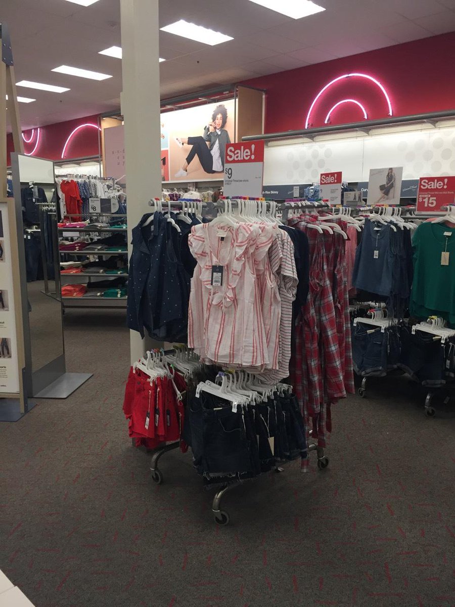 mcgoose2626's tweet photo. #D117NeverComesUpShort #SummersASHORTTime @jamaal_edwards @bellrlake 992 celebrating the holiday! https://t.co/0qX4TduwRu