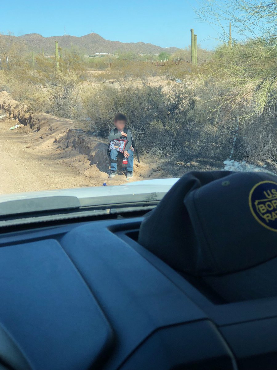 #BorderPatrol agents rescued a 6-year-old Costa Rican boy after he was abandoned by a smuggler on an AZ border road during extreme heat. bit.ly/2KCk3Rr