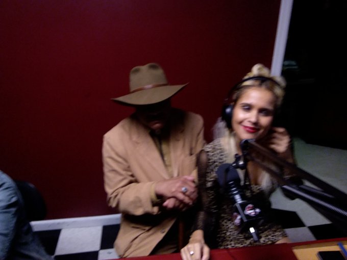 Remember this convo ' Do you eat the groceries?' Watch the clip https://t.co/kqd5KBgqjM https://t.co<a href="/tag/flashbackfriday"class="tags"><span>#flashbackfriday</span></a><a href="/tag/timessquare"class="tags"><span>#timessquare</span></a><a href="/tag/suicidesquad"class="tags"><span>#suicidesquad</span></a>