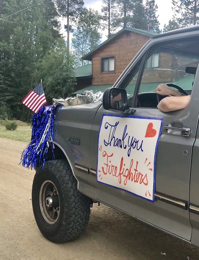 sspencerthomas's tweet photo. Thank you @GrandLakeFire - here are some celebratory images from Columbine Lakeโs 4th of July party. #GolfCourseFire https://t.co/QMwbEUQ7ip
