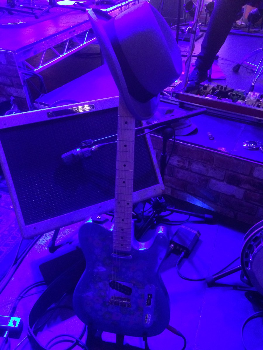 djangobop's tweet photo. New Axe, New lid and a full house in Lincoln to see it. https://t.co/Ogd7QJzViZ