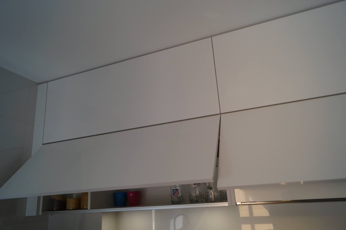 inkococinas's tweet photo. Un diseño para una cocina de medianas dimensiones donde el espacio se ha aprovechado al máximo, ofreciendo amplios y cómodos puntos de almacenajes. Trabajo de @StudioCuccine #INKO #Desing #Kitchen #Interiorismo #CocinasModernas #CocinasdeCalidad #CocinasaMedida #moderdesing https://t.co/vDLW1ir6z7