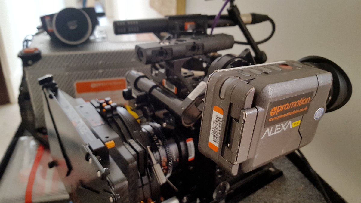 OllieWesley's tweet photo. Fantastic past two days pulling focus with this set up @ARRIChannel #AlexaMini #ZeissSuperspeeds #WCU4 @brighttangerine with @wearetreetop @promotionhire https://t.co/ncgWgNcoli