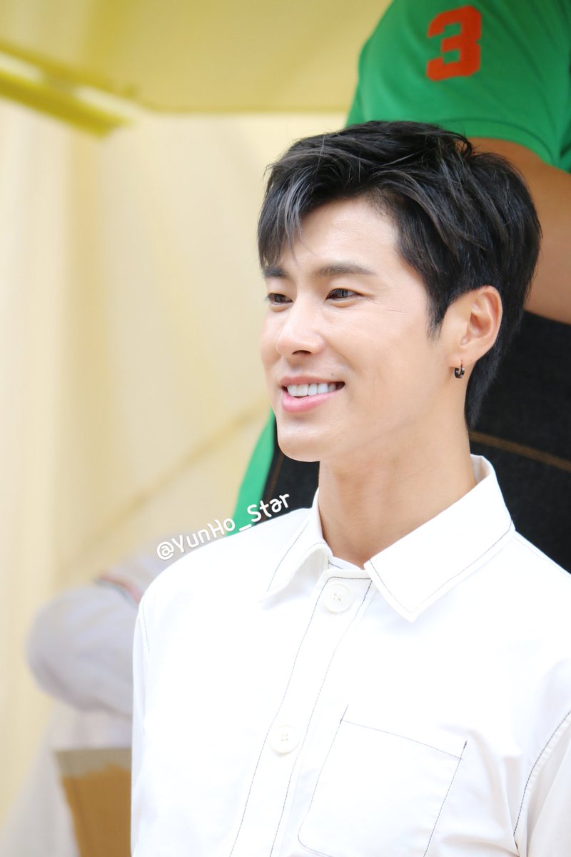 YunhoHousePeru's tweet photo. [PICS] 30/06/18 #Yunho evento Coffee &amp; Friends Funation ♥
#정윤호 #유노윤호 #yunho #ユノ #동방신기 #TVXQ #東方神起 #ProtectYunho #FightForYunho 
Cr. On pics
Comparte. Yunho House Perú FC https://t.co/7cbfEVpzGY