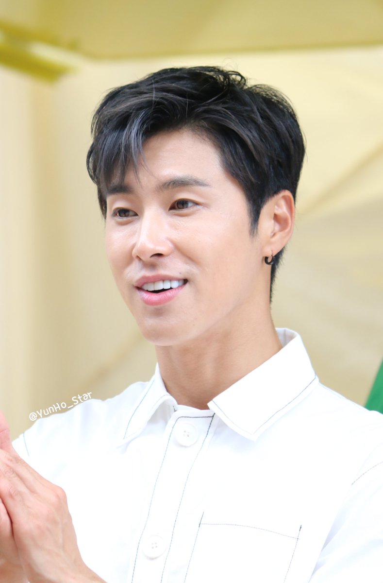 YunhoHousePeru's tweet photo. [PICS] 30/06/18 #Yunho evento Coffee &amp; Friends Funation ♥
#정윤호 #유노윤호 #yunho #ユノ #동방신기 #TVXQ #東方神起 #ProtectYunho #FightForYunho 
Cr. On pics
Comparte. Yunho House Perú FC https://t.co/7cbfEVpzGY