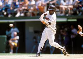 TheSDPadresFan's tweet photo. Brings back the best of memories! #Perfection #TonyGwynn @Padres #Padres #MrPadre #GOAT 5.5 Hole #CaptianVideo #5Point5Hole. https://t.co/5i7e6GKOD2