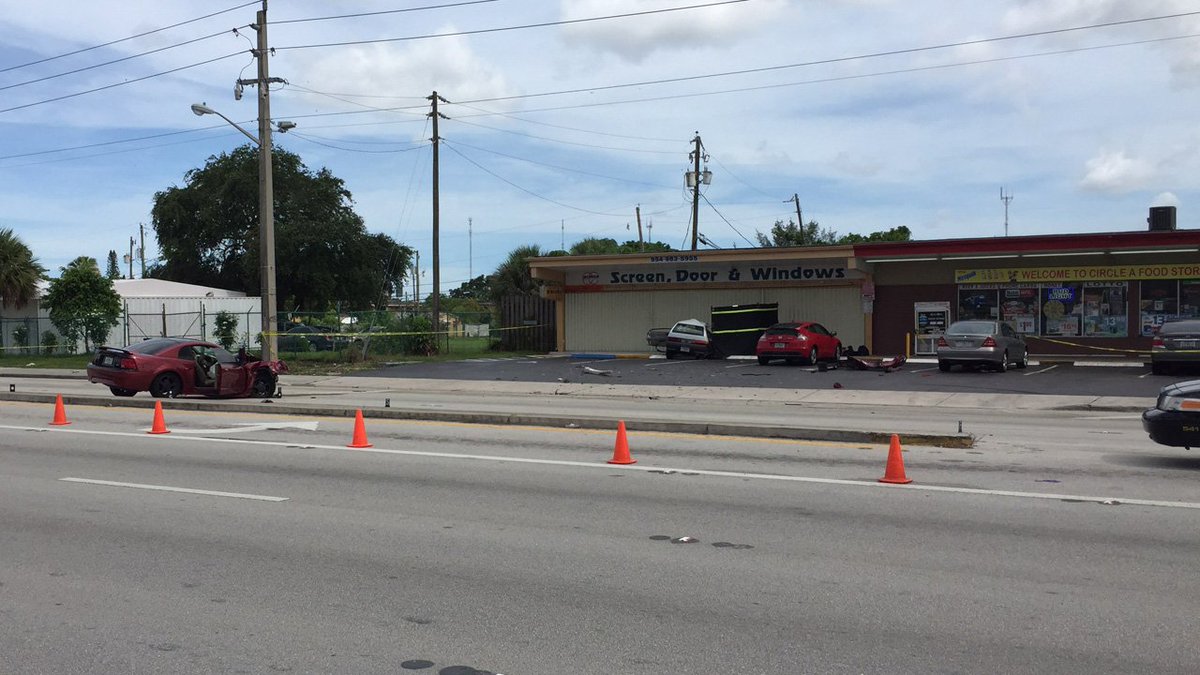 #BREAKING 2 people dead after crash in Miramar, police say bit.ly/2ID7Tpj https://t.co/zbP793ABrJ