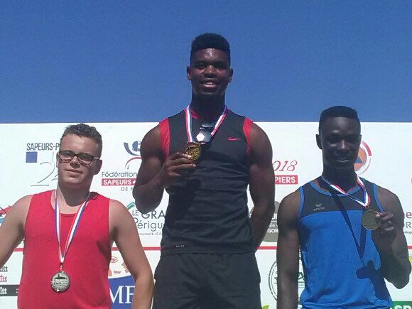 PompiersHerault's tweet image. A la Finale nationale du parcours sportif et des épreuves athlétiques #FINAT2018 Clément Linares #JSP @montpellier_ décroche le titre de Champion de France 🇫🇷 #PSSP et Patrick Armingau #Sapeur-pompier @SDIS34 catégorie juniors celui du 100m #Congratulations