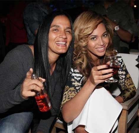 pic Tyran Ty Ty'' Smith Wife jay z daily on twitter friends thread