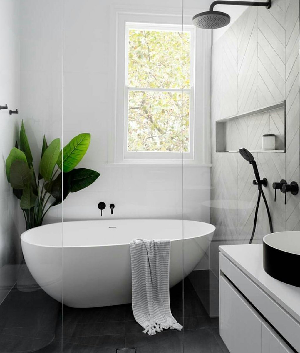 ExtonsRE's tweet image. |BATHROOM GOALS|