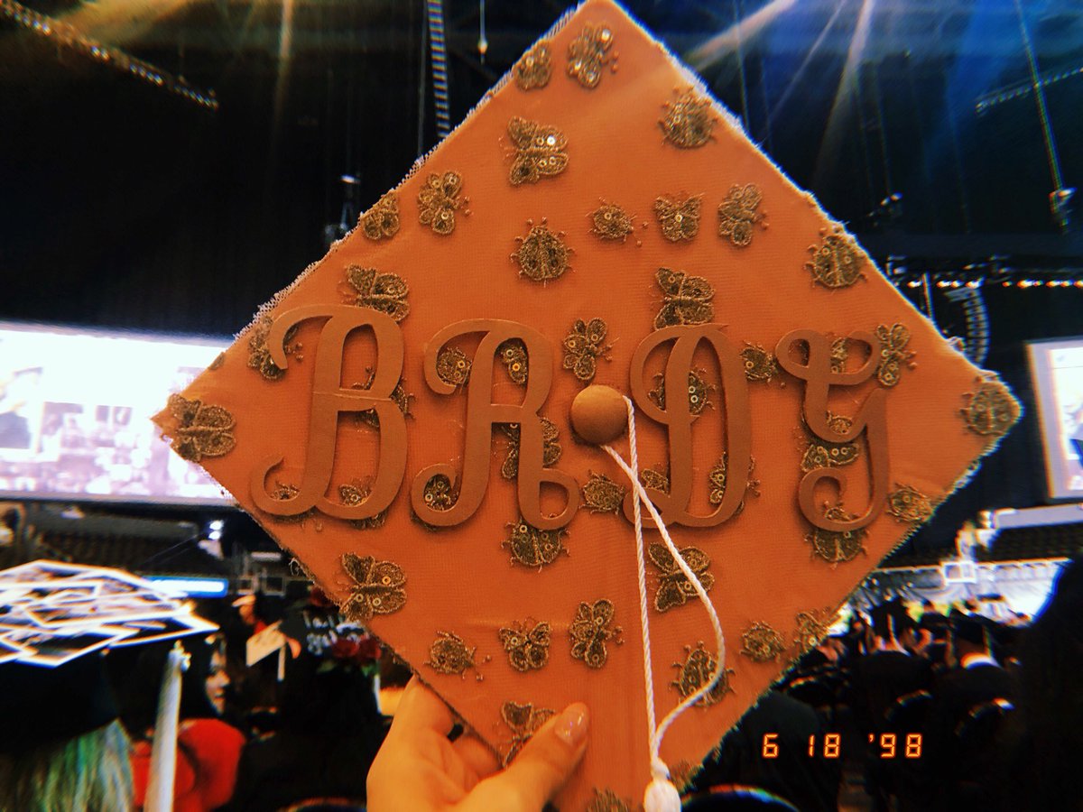 BIGONBUGS's tweet image. Bye. @FIDM #fidmgrad