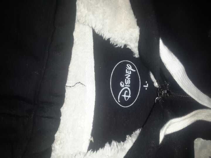 AzmanzManz1's tweet photo. Sepasang sweater hoodie mickey sesuai untuk perempuan nak jual murah2 rm50 je siap pos. Kalau berminat bolehlah wasap saya 01132295338 https://t.co/6PBgqqol0F