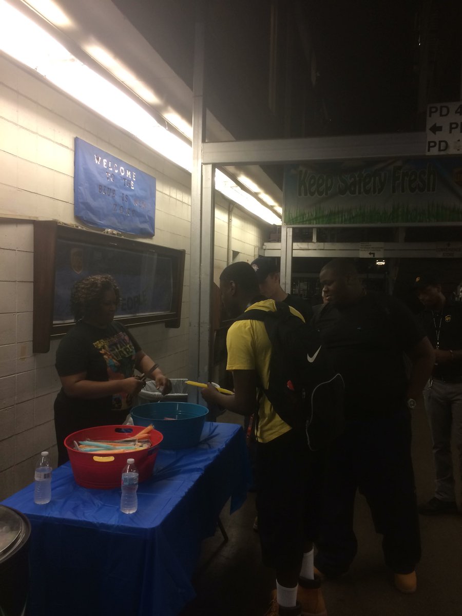 Willow Grove Day sort giving out Water and Water Ice to help keep employees cool