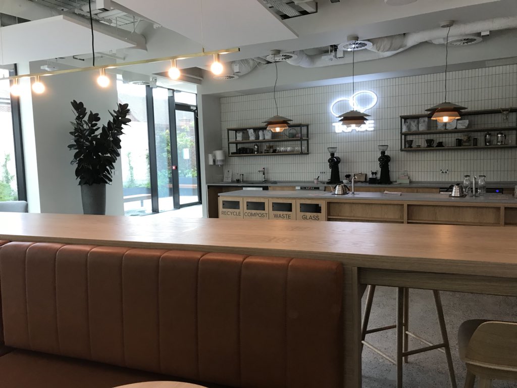 graemestuart7's tweet photo. @ProductTankDub @lissijean @Zendesk fancy new office. Learnt loads via great Q&A format tonight focusing on #thebuildtrap & importance of #prodmgmt in #Scaling https://t.co/8hVZijWQBH
