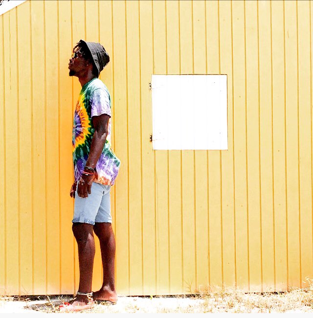 I revisited this spot to photograph some collective creativity, my tie dye shirt compliments it quite we’ll actually. #banksshoots #bankscreavitiy #mindblown #creativity #goodvibes #inspirational #photography #fashion #hipster #islandlife #peaceandlove #film #art #turksandcaicos