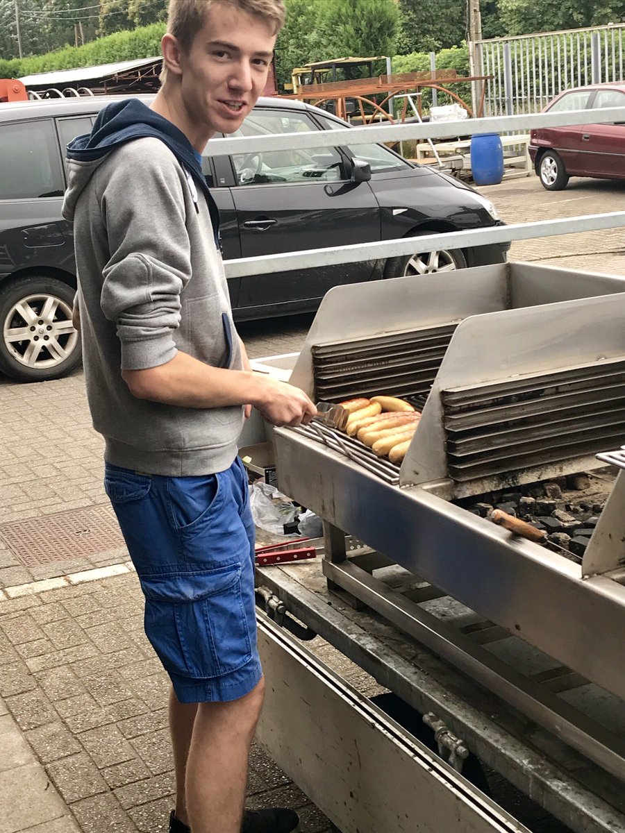 12 DAYS TO GO!

During our last lesson we had a little party!

#GreenpowerBenelux #BBQ