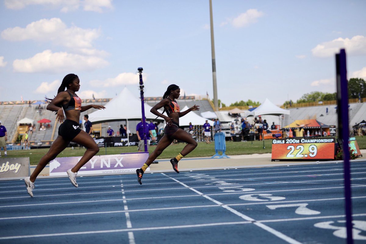 therealtamari's tweet photo. new balance outdoor nationals was a success! 🙌🏽 i won the 100m and broke the meet record w/ a of 11.19 , i also won the 200m w/ a time of 22.98 😊 !! https://t.co/NUAh9sXT3Q