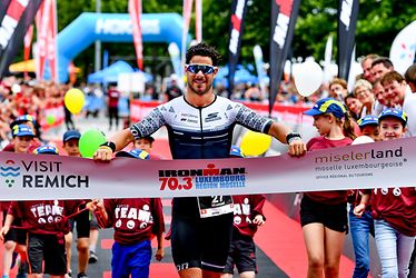 Manuel Küng tweet media