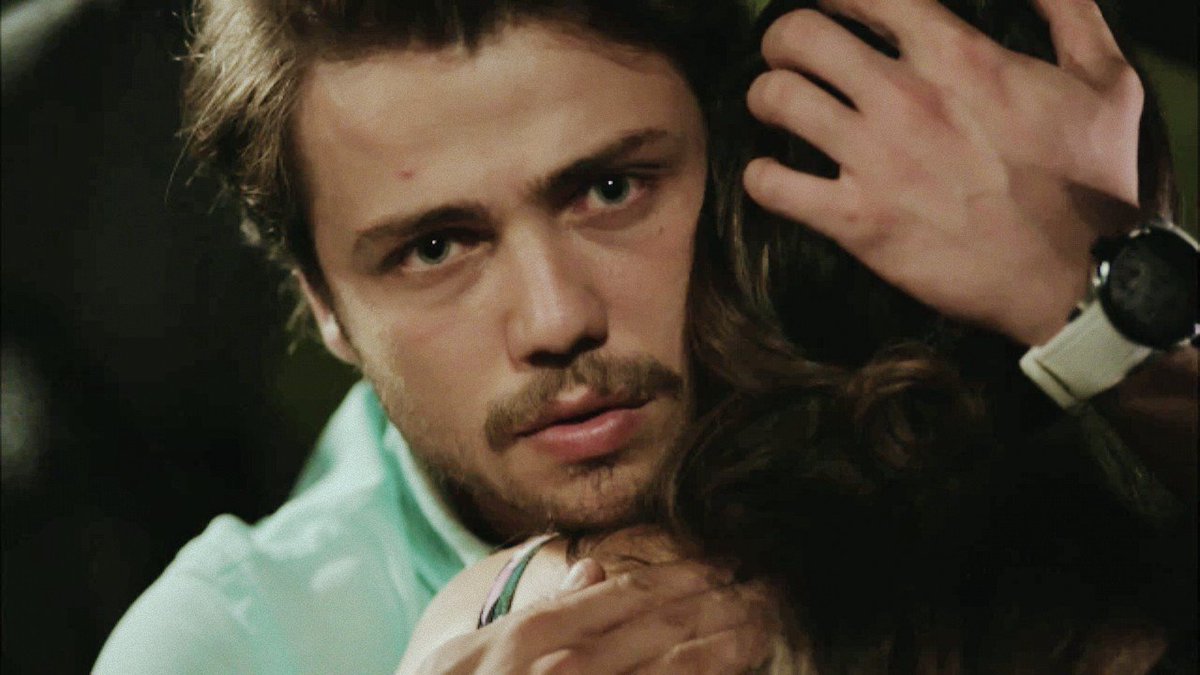 Hep kendileriyle savaştılar canlarını yaktılar bile isteye belki ama acılarını da hep birlikte sardılar bu yüzden çok özeller GeceyiAydınlatan AlSel