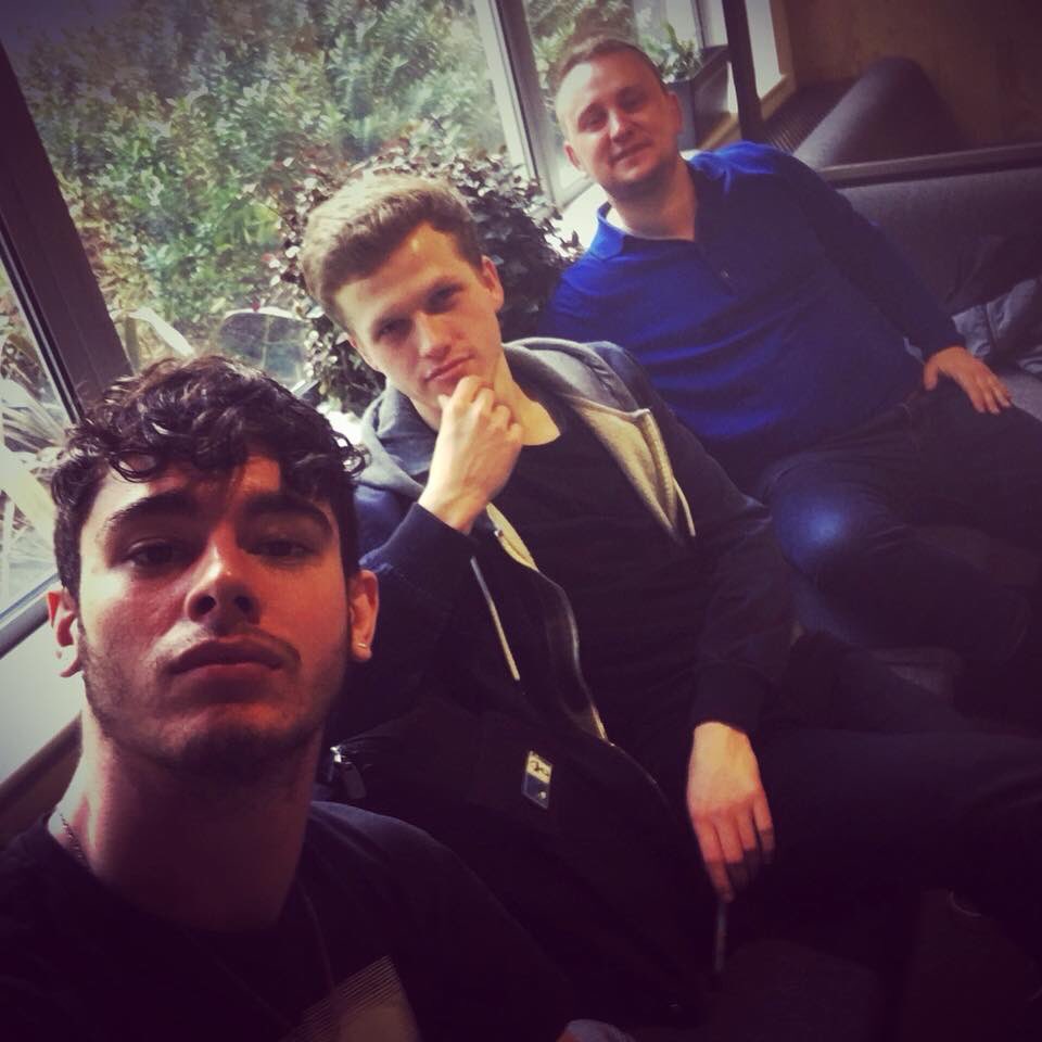 JohnOxley777's tweet photo. Open @Spotify And discover this brilliant ( New Single #Need_To_Breathe by @theoiois Alternative rock band hailing from London! https://t.co/BtMXPUAhHD https://t.co/th09PU6yk6