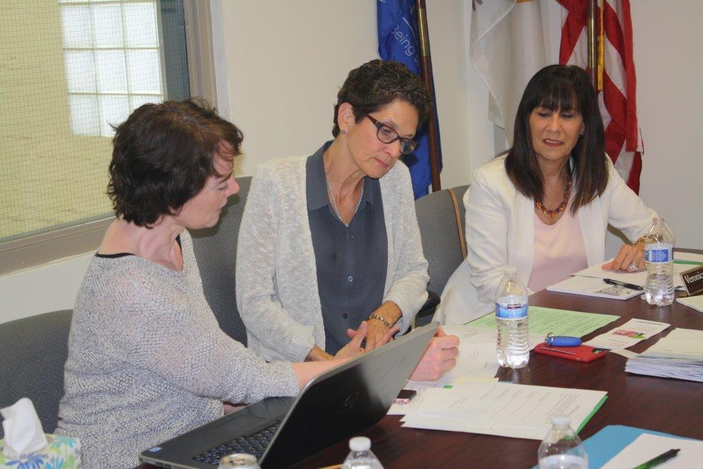 Tonight @ 6 p.m., the River Forest Township Board of Trustees meets. The agenda will include the vote on the FY 2018-2019 Budget, which is online here: riverforesttownship.org/financials/rft… #RiverForest