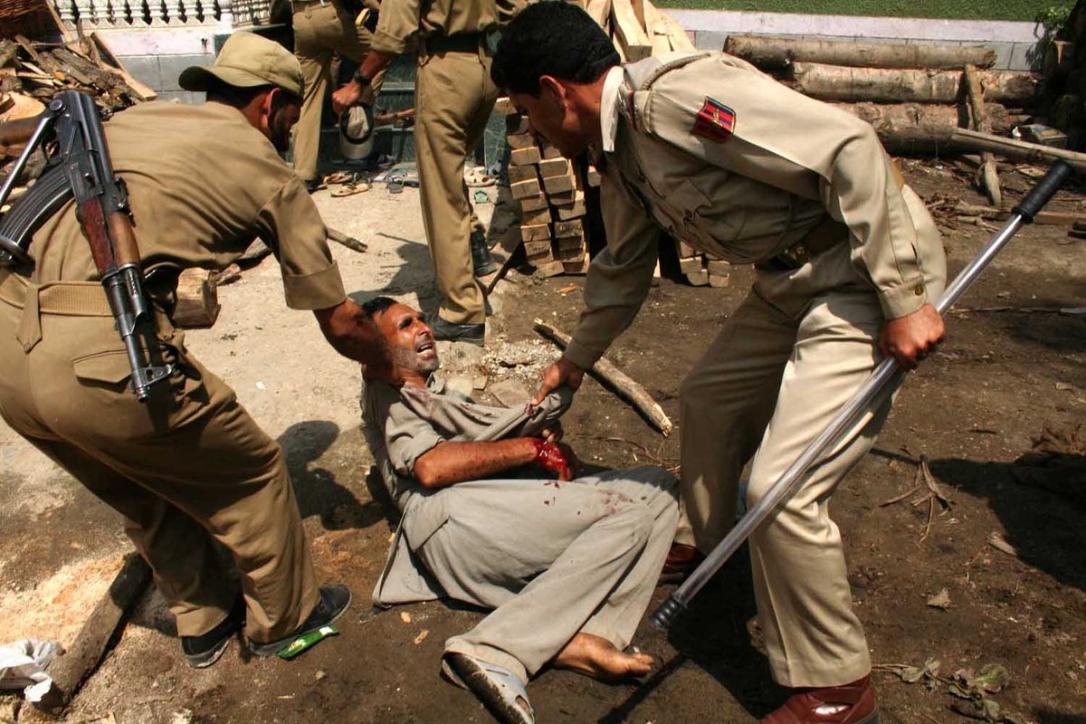 LondonPostNews's tweet photo. India announces resumption of military strikes in disputed Kashmir region https://t.co/uVmQdADWXA https://t.co/8SdDNmm1i6