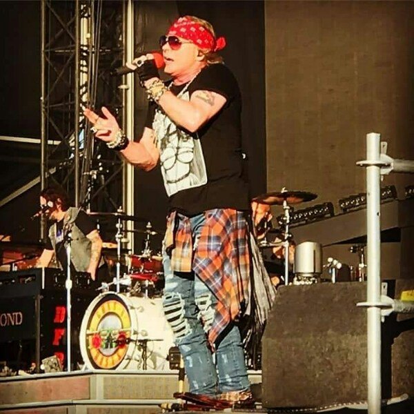 guns-n-roses-central-on-twitter-guns-n-roses-paris-france-download