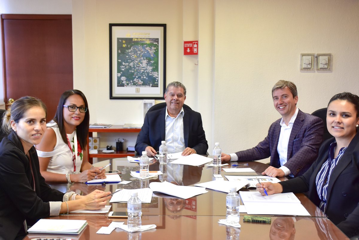 JosePalaciosJ's tweet photo. Estoy muy contento de concluir este lunes en reunión con la empresa italiana #Eurostampa #PackandSpirit para hacer seguimiento a este proyecto que beneficiará a todo #Jalisco https://t.co/s8dPwOPbii