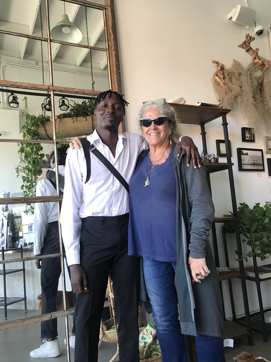 GodeyeGadaay's tweet photo. Since May 29 I am back in LA but it’s the first time that I am feeling myself in this God damn #USA #TrumpShithole #HomeSick #Senegal https://t.co/0NwHRCROCu
