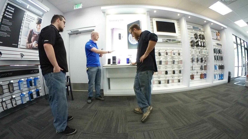 HoustonGalaxy's tweet image. Training on the #SuperSlowMo and #DualAperature at my Verizon store today! #GalaxyS9 #DoWhatYouCant @soung_sul @Krivs14 @erackley18