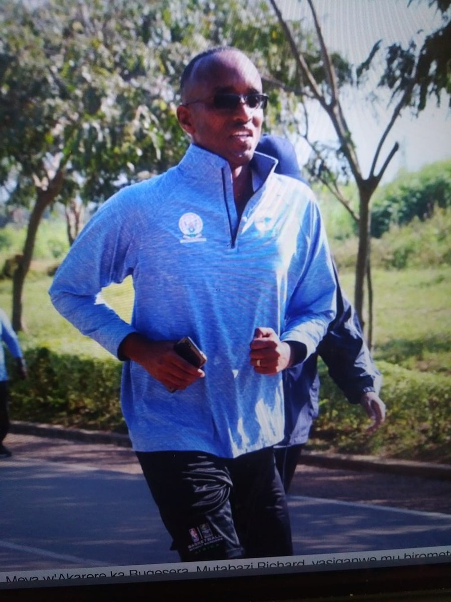MutabaziRich's tweet photo. #3kmRunForFun with Hon. Governor @Fredrwanda in the beautiful #Nyamata @BugeseraDistr. I am in love with the background. #EnviroClean #Trees 
@GasoreSerge https://t.co/NGRWXmlxVs