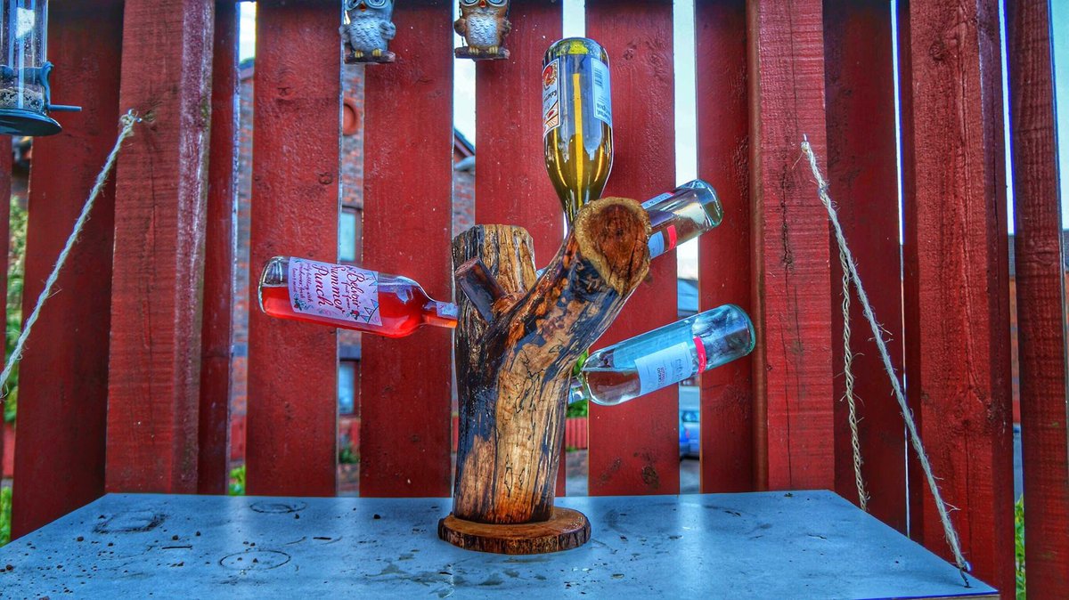 TreesWine's tweet photo. Another day, another finished item. 

This Bespoke Tree takes up to 4 bottles and is one of the shortest yet most characteristic pieces we have made. Particularly proud of this one off item!  

#winelovers #winetree #woodcraft #crafty #wine #LoveWine #bespoke #unique https://t.co/HH9L1uZUo0