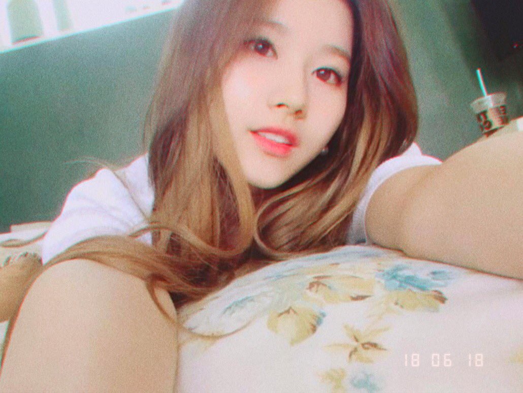 gfedits's tweet photo. sana from twice 
#사나 #트와이스 https://t.co/1pFnDSgbql