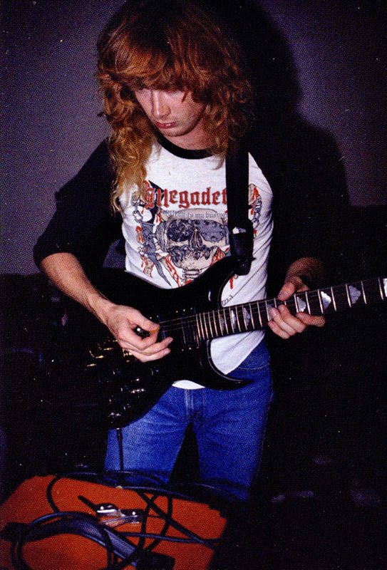 Megadeth's tweet photo. Dave Mustaine getting that perfect tone. #KIMB #TheFinalKill #MEGADETH35 https://t.co/dz8gEC0Dnp