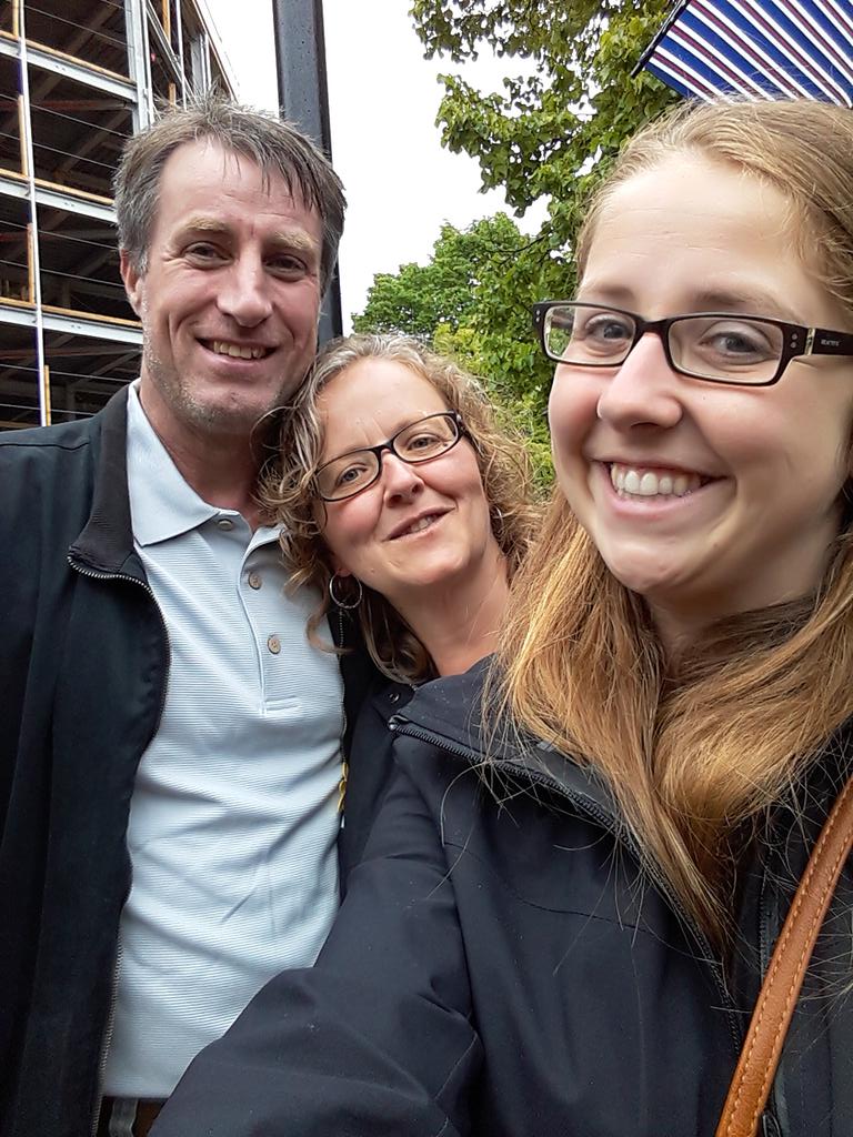 KarenPirch's tweet photo. Family selfie https://t.co/smRduzscEz
