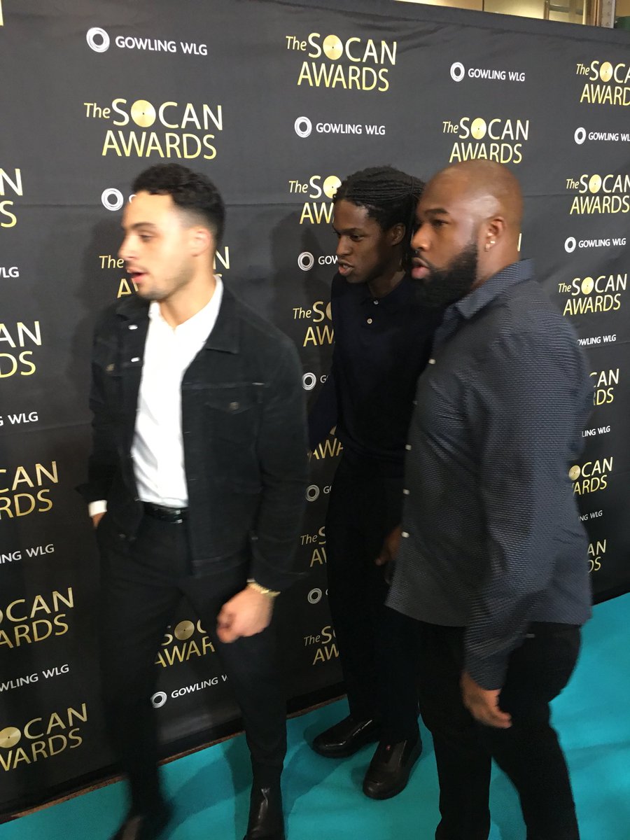 deanasumanac's tweet photo. No interviews from @DanielCaesar but he was nice enough about it, and posed for photos with fellow #SOCANawards winners @SarahMcLachlan and @burtoncummings #cbcent https://t.co/rhI8VkQrG5