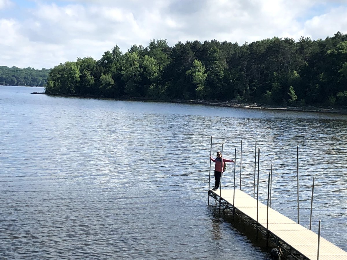 Alesya's tweet image. Back from the best #FamilyVacation to @TylerPlace!  What they taught me about the importance of #socialmedia followers today on the blog.  

thepowerlunch.com/social-media/b…

#familytravel #Marketing #Vermont