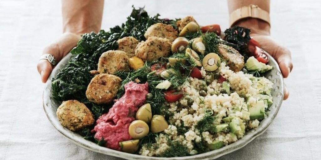 livekindlyco's tweet photo. New #cookbook ‘Mindful Vegan Meals’ helps readers discover the delicious and healing power of #plantbased food. New #vegan cookbook alert! “Mindful Vegan Meals” from @foodbymaria is available now. https://t.co/sxOcZh4UBV https://t.co/hFnc1Gxb7x